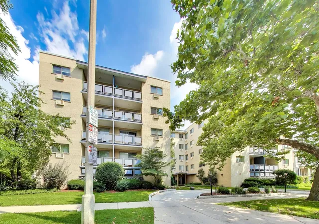 1040-erie-st-505-oak-park-il-60302/hzid_ce0b4ca7