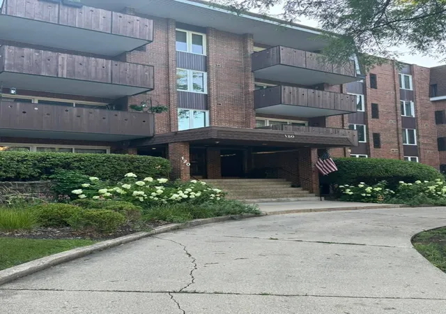120-s-spruce-ave-407-wood-dale-il-60191/hzid_9464165c