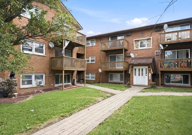 10747-s-harlem-ave-2a-worth-il-60482/hzid_6332d5a4