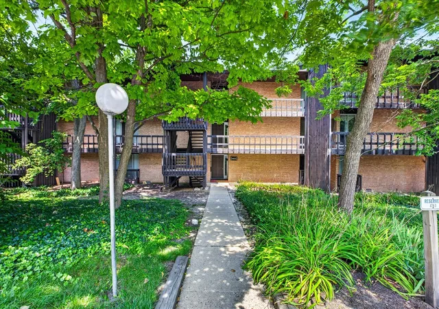 5603-lakeside-dr-3c-lisle-il-60532/hzid_baa2f9c0