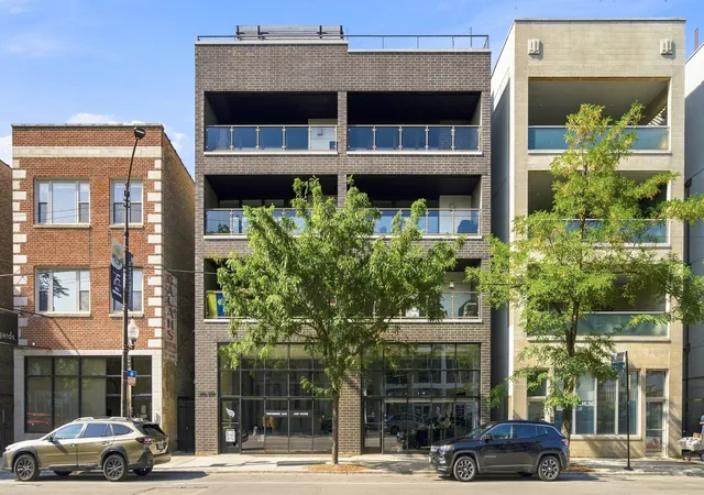 2210-w-chicago-ave-2e-chicago-il-60622/hzid_fcfa80f8