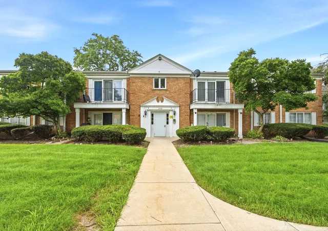 1100-n-farnsworth-ave-2f-aurora-il-60505/hzid_0dea0028