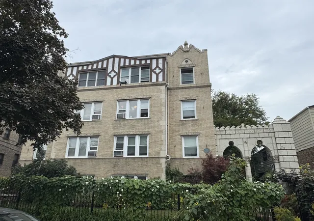 1724-w-estes-ave-1e-chicago-il-60626/hzid_b9a3d6dd
