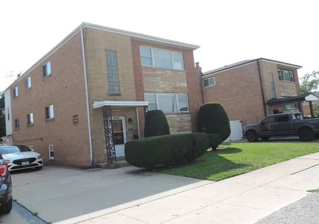 6329-w-touhy-ave-chicago-il-60646/hzid_3dd7ec54