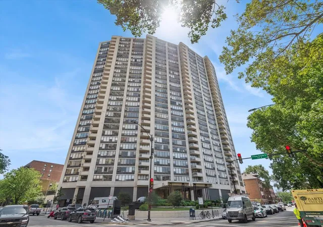 3930-n-pine-grove-ave-2304-chicago-il-60613/hzid_344dbd6c
