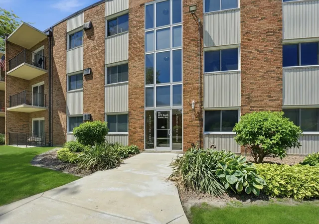 9717-s-keeler-ave-109-oak-lawn-il-60453/hzid_d1116284
