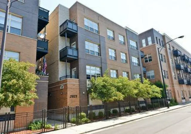 2923-n-clybourn-ave-204-chicago-il-60618/hzid_ae950e32
