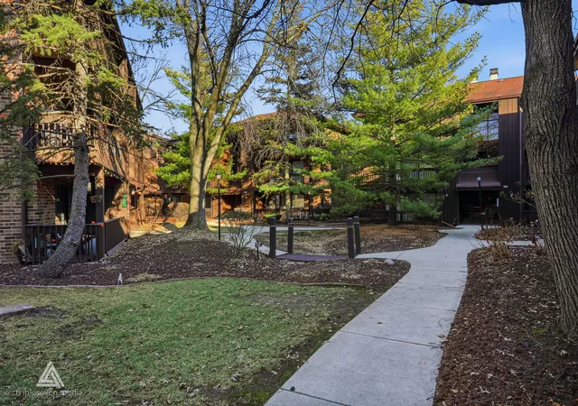 9609-austin-ave-w3-oak-lawn-il-60453/hzid_cd5c845c