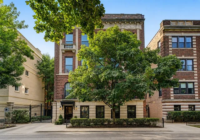 443-w-aldine-st-3-chicago-il-60657/hzid_875c7c54