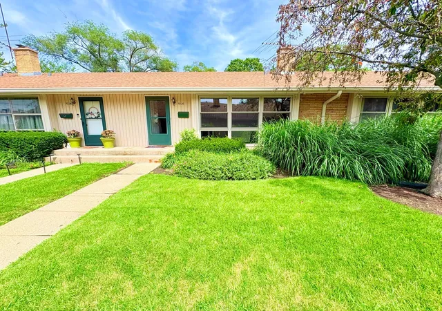 922-n-milwaukee-ave-c-libertyville-il-60048/hzid_fe81233c