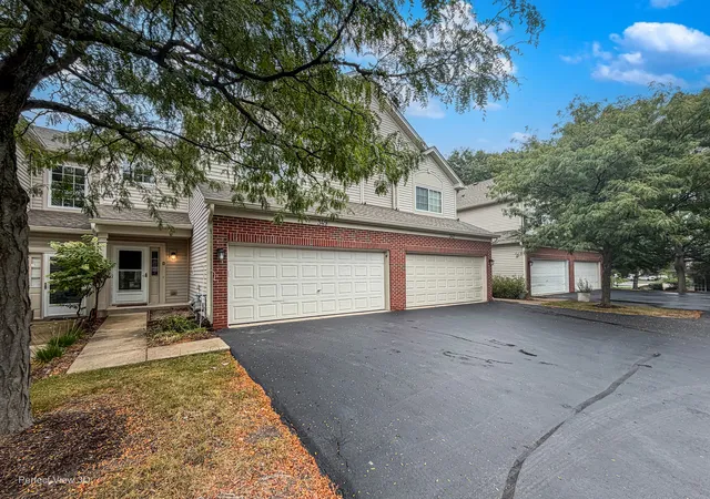 349-abington-woods-dr-349-aurora-il-60502/hzid_e2b355d9