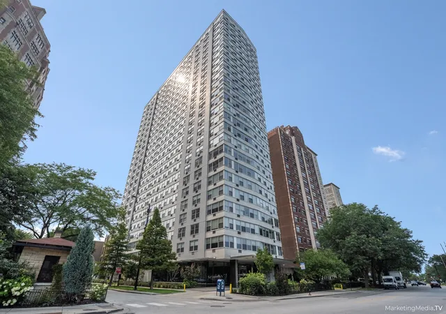 3900-n-lake-shore-dr-9k-chicago-il-60613/hzid_c361cd1b