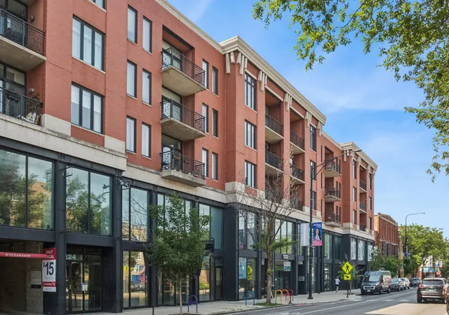 3232-n-halsted-st-d712-chicago-il-60657/hzid_89954392