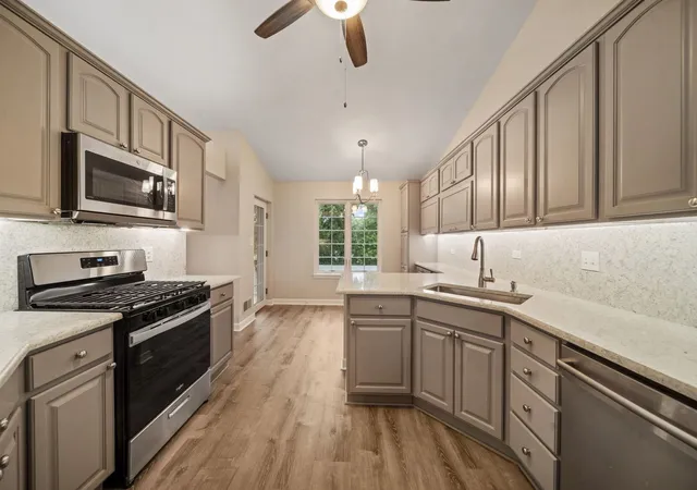 5645-s-cass-ave-301-westmont-il-60559/hzid_15dc7e3d
