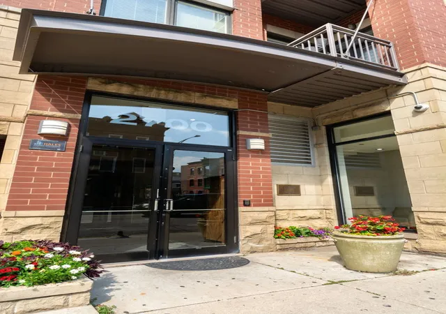 2700-n-halsted-st-ph3-chicago-il-60614/hzid_291af681