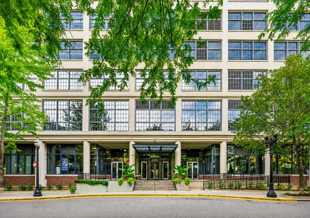 900-n-kingsbury-st-1112-chicago-il-60610/hzid_27451fe9