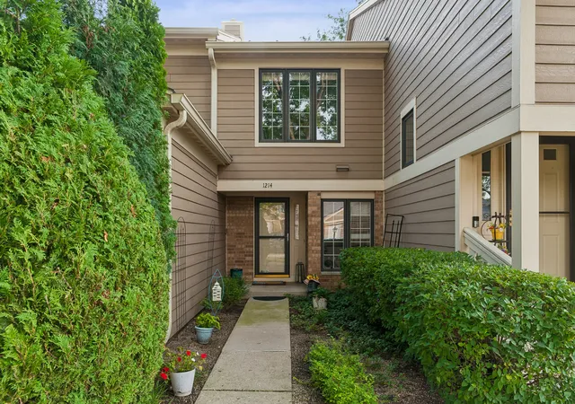 1214-gulfstream-pkwy-19b-libertyville-il-60048/hzid_479e22eb
