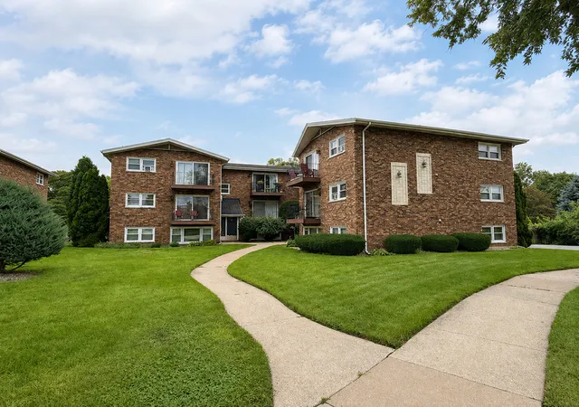 5629-6th-avenue-1b-countryside-il-60525/hzid_93f82f54