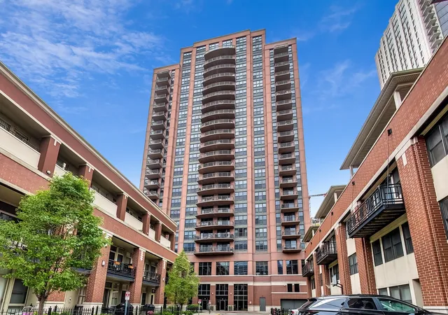 330-n-jefferson-st-1403-chicago-il-60661/hzid_8bb5850f