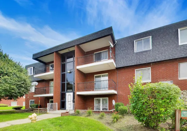 17005-albany-ave-202-hazel-crest-il-60429/hzid_5656b0f5