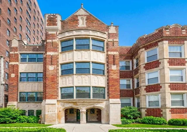 2363-e-70th-street-3-chicago-il-60649/hzid_60a3dee1
