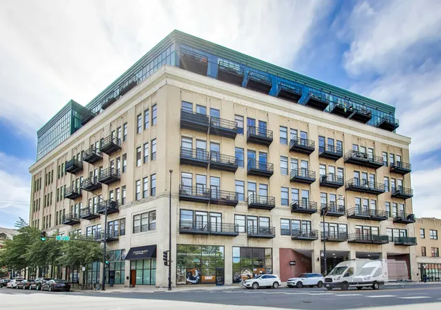 1645-w-ogden-ave-303-chicago-il-60612/hzid_77d6d0e0