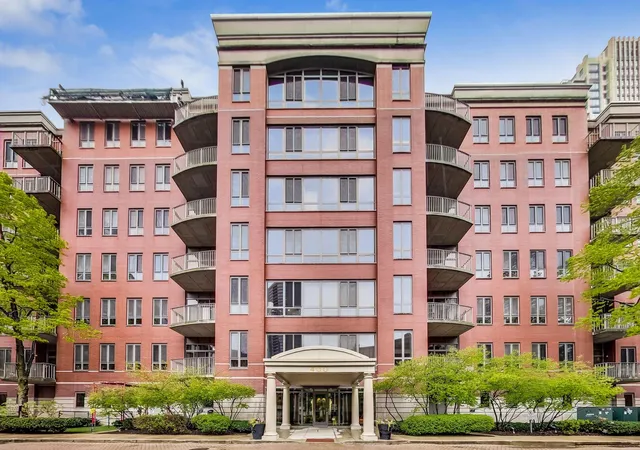 400-n-clinton-st-507-chicago-il-60654/hzid_1968e400
