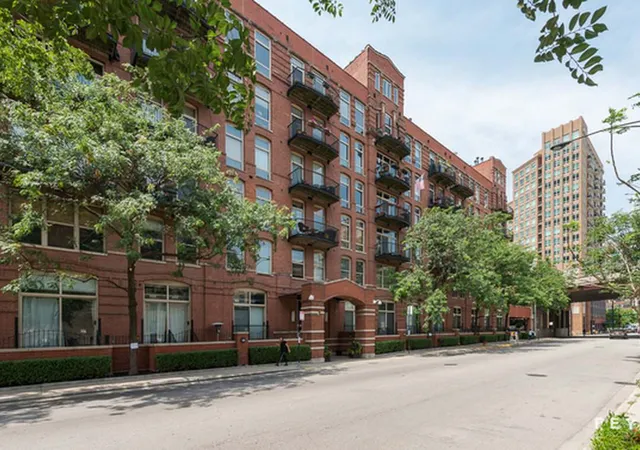 550-n-kingsbury-st-610-chicago-il-60654/hzid_7941414c