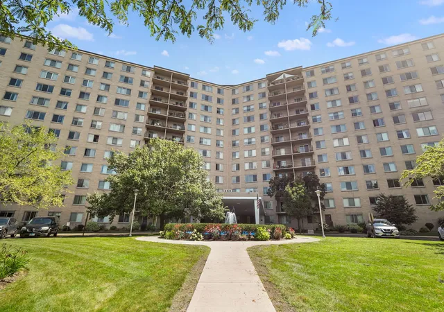 6933-n-kedzie-ave-803-chicago-il-60645/hzid_e2c2244a