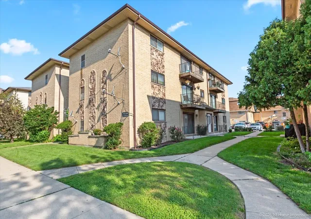 8510-w-catherine-ave-3s-chicago-il-60656/hzid_3668a5ce