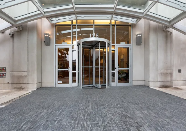 125-s-jefferson-st-2206-chicago-il-60661/hzid_443edd97