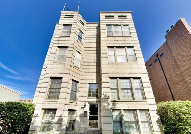 3535-s-prairie-ave-2n-chicago-il-60653/hzid_2f4d2bcd