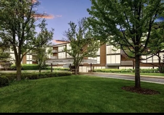 1301-n-western-ave-237-lake-forest-il-60045/hzid_c1dda2c7