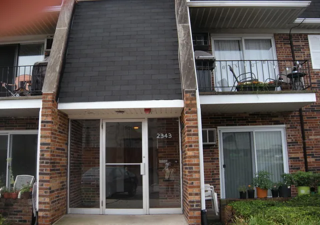 2343-ogden-ave-11-downers-grove-il-60515/hzid_d5d92979