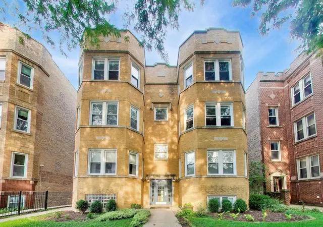 4253-n-mozart-st-3n-chicago-il-60618/hzid_c23276d7