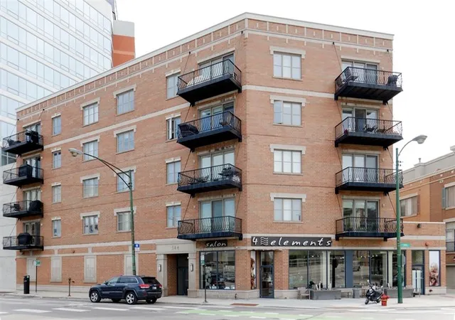544-n-milwaukee-ave-402-chicago-il-60642/hzid_7e4b58b0