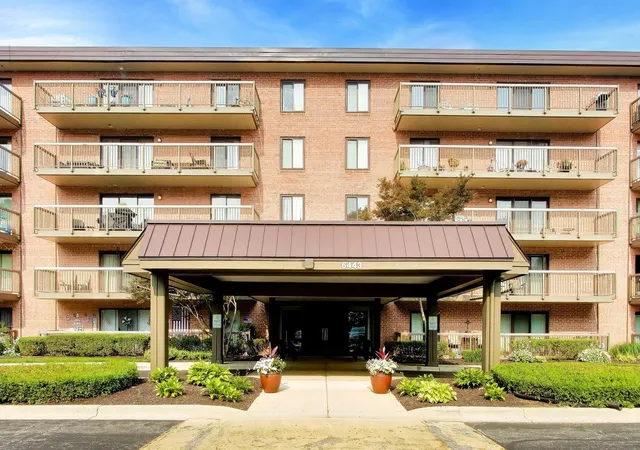 6443-clarendon-hills-rd-301c-willowbrook-il-60527/hzid_d399479e