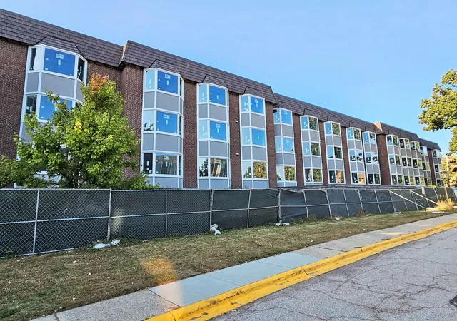 200-thames-pkwy-1k-park-ridge-il-60068/hzid_2f38bc14
