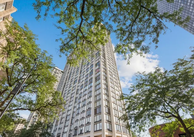 5445-n-sheridan-rd-3211-chicago-il-60640/hzid_e7fb1053