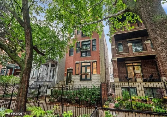 857-w-roscoe-st-2-chicago-il-60657/hzid_33c82fe7