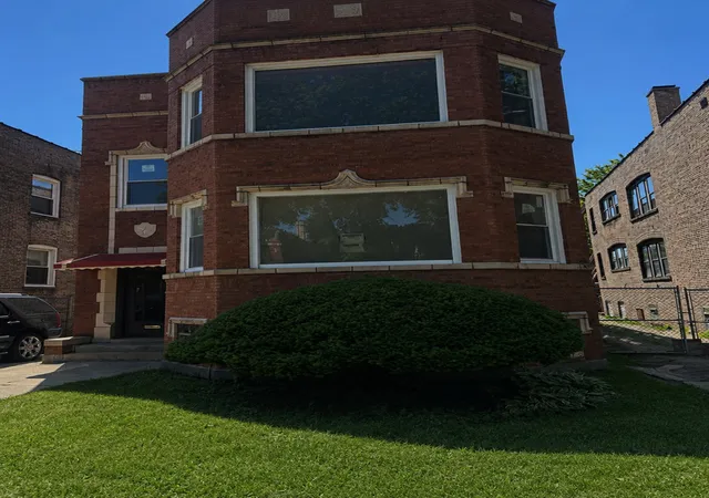 8718-s-kingston-ave-chicago-il-60617/hzid_c797d249