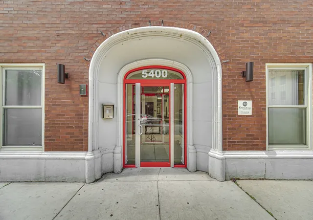 5400-s-harper-ave-402-chicago-il-60615/hzid_b42e81f3