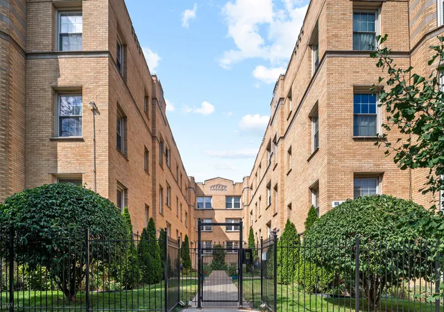 1622-w-wallen-ave-2s-chicago-il-60626/hzid_51ce9c81