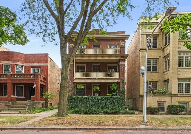 1347-w-granville-ave-chicago-il-60660/hzid_3f57e67a