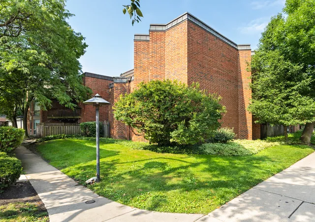 2140-n-lincoln-ave-5207-chicago-il-60614/hzid_43f649bf