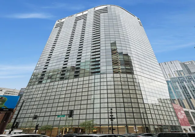 600-n-fairbanks-ct-3304-chicago-il-60611/hzid_ad6028bc