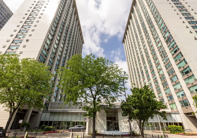 3600-n-lake-shore-dr-308-chicago-il-60613/hzid_cc099897