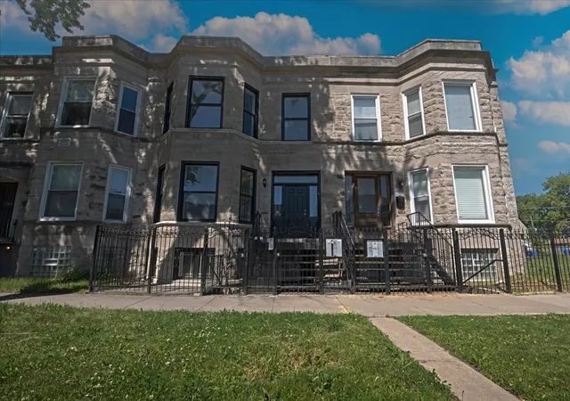 6506-s-saint-lawrence-ave-chicago-il-60637/hzid_d5657c06