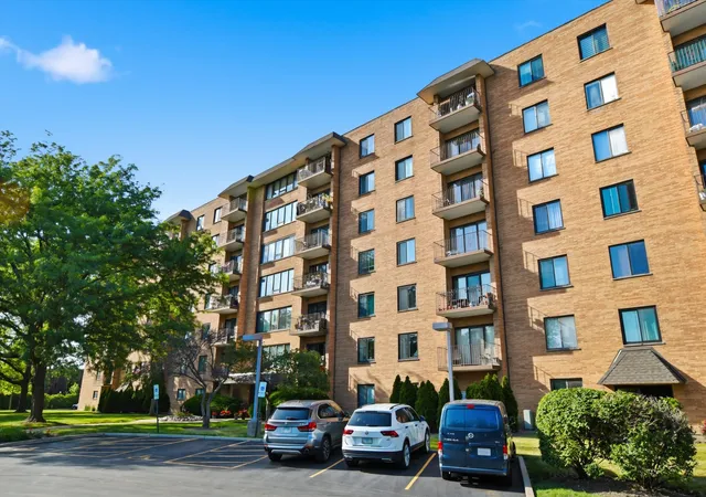 1747-w-crystal-ln-207-mount-prospect-il-60056/hzid_46862935