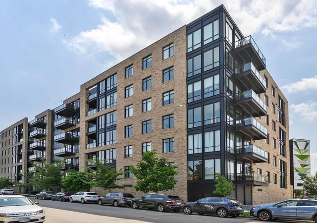 1701-w-webster-ave-602-chicago-il-60614/hzid_44a10be9